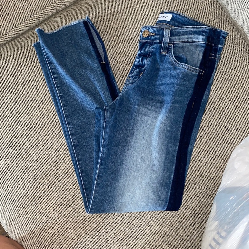 Size 25 raw hem flying monkey Jeans